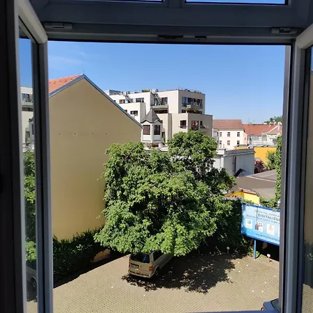 Cozy Flat At Zizkov & Free Parking *
