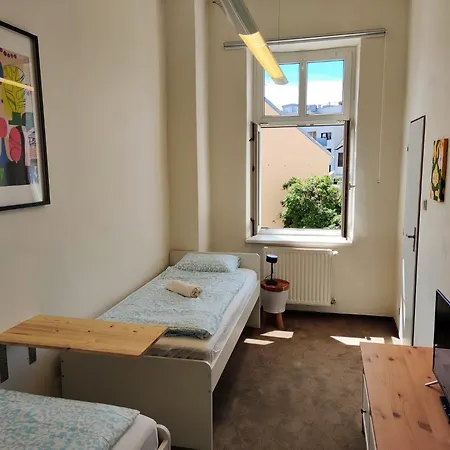 Διαμέρισμα Cozy Flat At Zizkov & Free Parking Πράγα