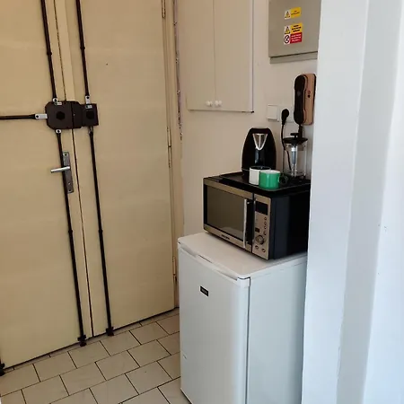 Cozy Flat At Zizkov & Free Parking Διαμέρισμα Πράγα