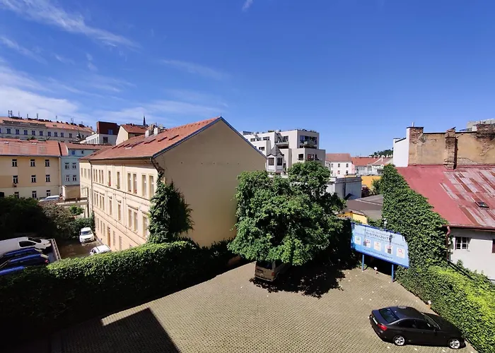 Cozy Flat At Zizkov & Free Parking Διαμέρισμα Πράγα