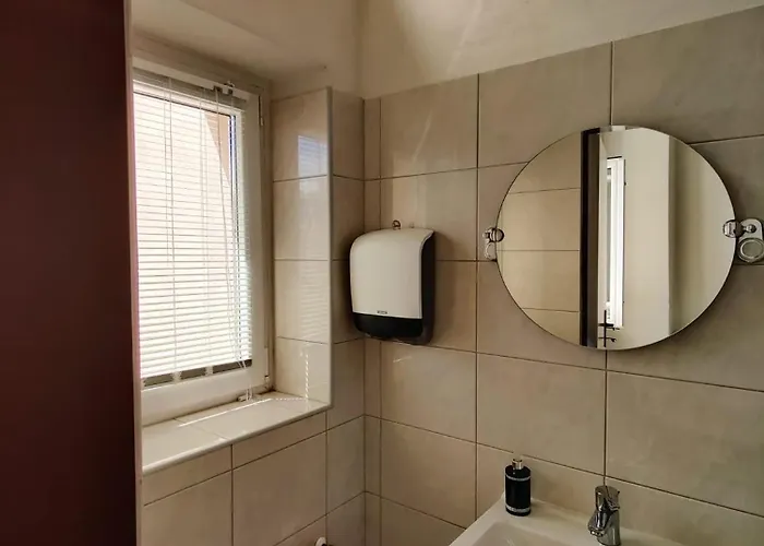 Cozy Flat At Zizkov & Free Parking Διαμέρισμα Πράγα